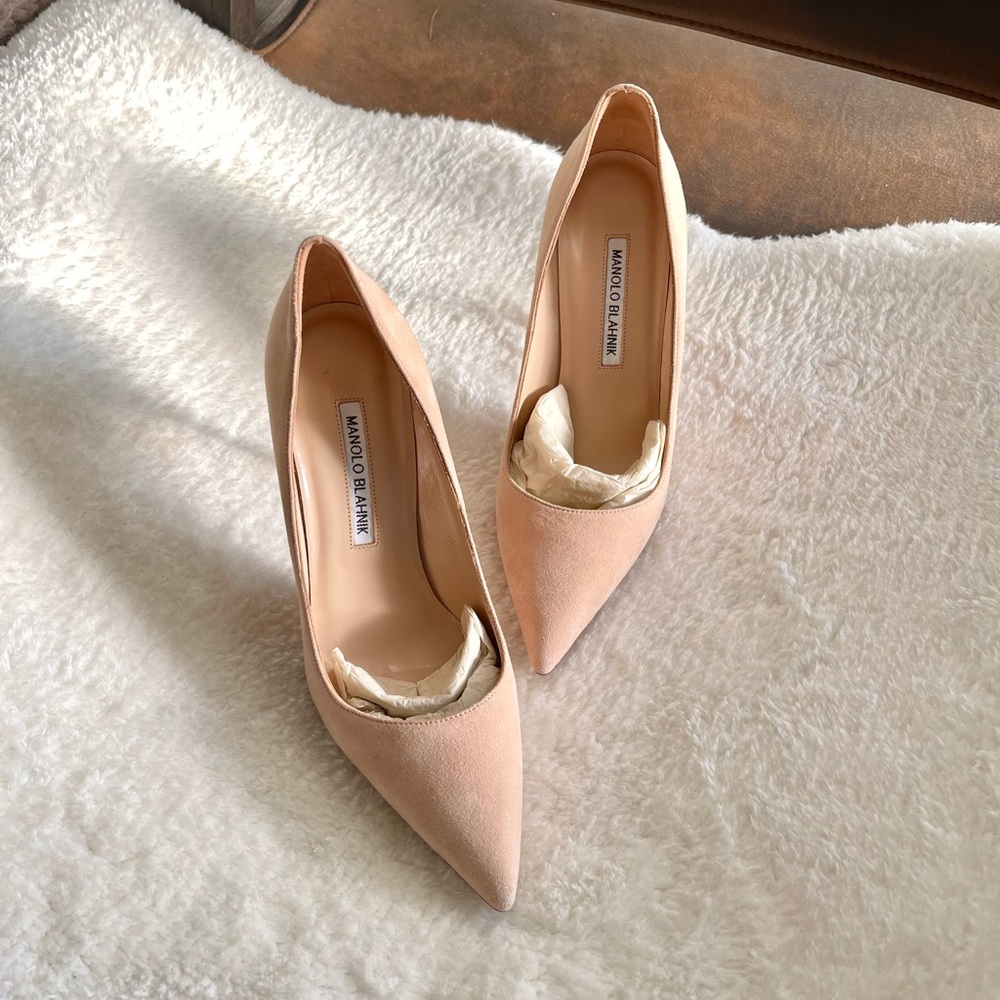 Manolo Blahnik BB Pointed Toe Pump